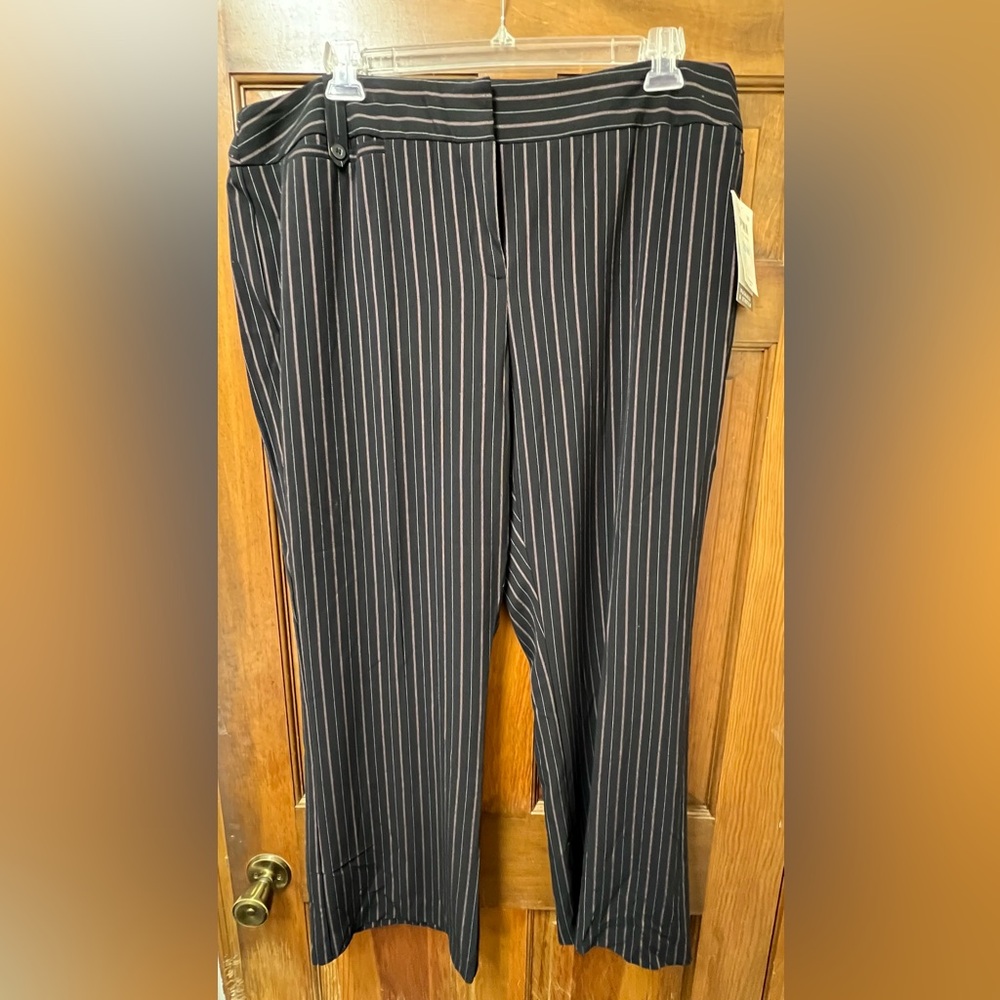 NWT Emma James 20W Black striped pants